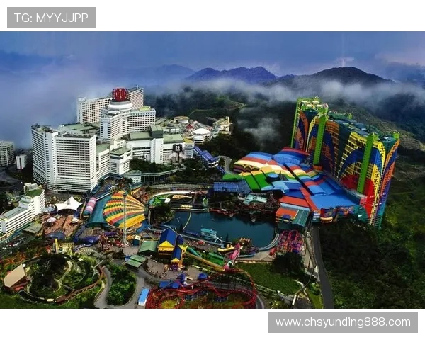 马来西亚云顶大赌场夜晚灯光璀璨图片展现赌场夜生活的热闹与魅力